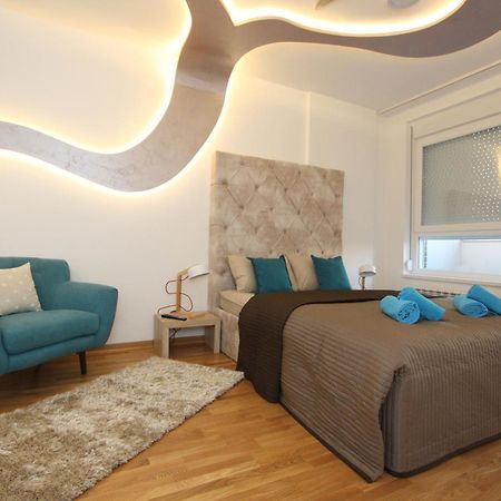 Riviera New Belgrade Apartment, Parking 5 Eur Per Day Exterior foto